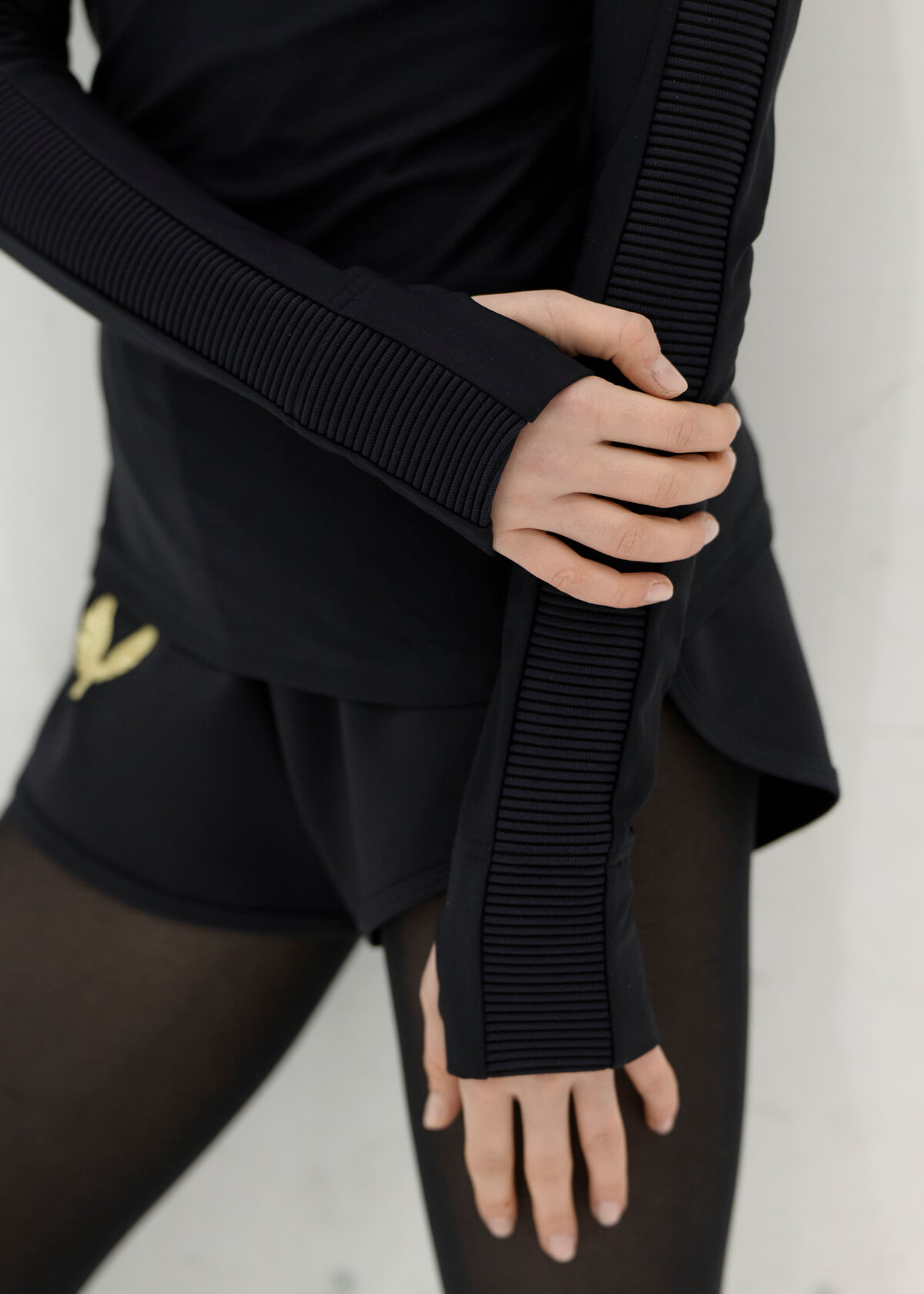 Long sleeve FLY with a thumb hole - 0453